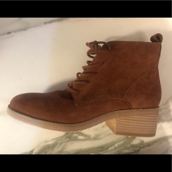 Brand new Lucky Boots!! - Picture 5 of 6